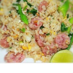 ข้าวผัดแหนม
