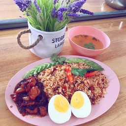 ข้าวผัดน้ำพริก(พิเศษ)