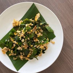 (กับข้าว)ใบเหลียงผัดไข่