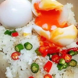 ข้าว+ ไข่ยางมะตูม 2 ใบ น้ำปลาพริก