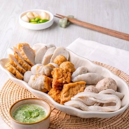 ลูกชิ้นลวกจิ้มรวม