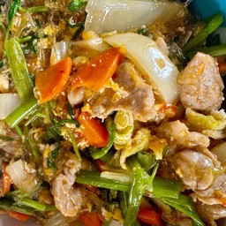 สุกี้แห้ง