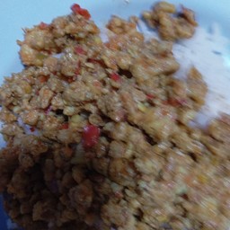 คลั่วกลิ้งราดข้าว