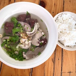 ต้มเลือดหมูข้าวเปล่า