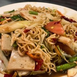 ยำมาม่าไก่ยอ