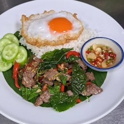 ข้าวกะเพราเนื้อ+ไข่ดาว