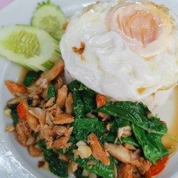 ผัดกะเพราปูราดข้าว