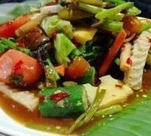 ส้มตำผักรวมปูปลาร้า