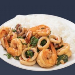 ข้าวกะเพราทะเลรวม