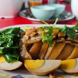 ข้าวเอ็นผสมหนังขาหมู