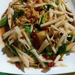 ตำมาม่ากรอบ/สุก(ปลาร้า)