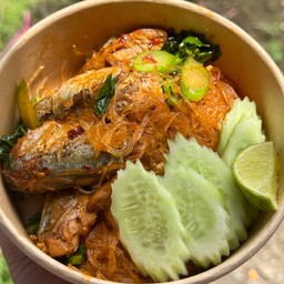 วุ้นเส้นผัดปลากระป๋อง