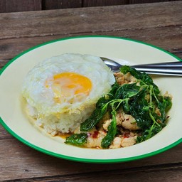 ข้าวกระเพราไก่