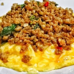 [อร่อยซ่ากับโค้ก] ไข่ข้น กะเพราหมูสับ +  โค้ก ออริจินัล (กระป๋อง)