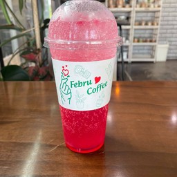 สตอเบอรี่โซดา
