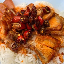 ข้าวหมูกรอบ