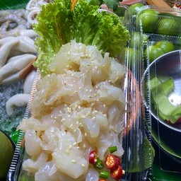 กระพรุนลวกน้ำจิ้มซีฟู๊ด