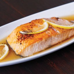 แซลมอน เคลือบซอสส้ม