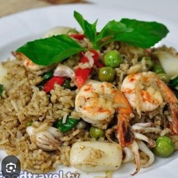 ข้าวผัดแกงเขียวหวาน