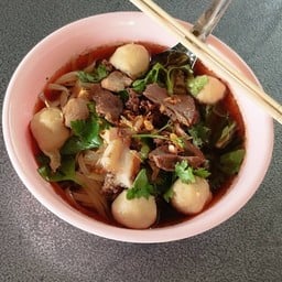ก๋วยเตี๋ยว ป้ามิ เหมืองเเก้ว