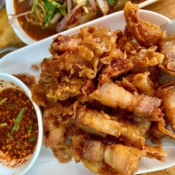 สามชั้นทอด