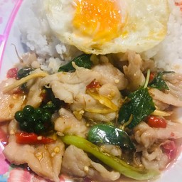 ข้าวราดผัดฉ่าหมูหมุกนุ่ม