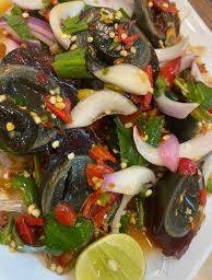 ยำไข่เยี่ยวม้า