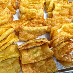 เกี๊ยวทอด หมูหมักซอส