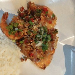 กุ้งคั่วพริกเกลือ