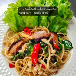 สปาเก็ตตี้ผัดขี้เมา_ใส่ผักและเห็ด (เจ)