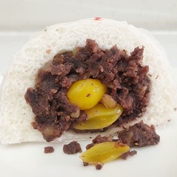 ซาลาเปา ไส้ถั่วดำแปะก๊วย ( Black Been & Ginkgo Seed Bun )