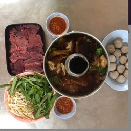 เกาเหลาหม้อไฟเนื้อ (ชุดใหญ่)