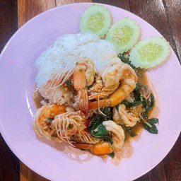 กะเพรากุ้ง-ปลาหมึกราดข้าว