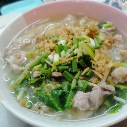ก๋วยเตี๋ยวหมูน้ำใส