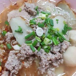 ก๋วยเตี๋ยวหมูน้ำใสไม่ใส่เครื่องใน