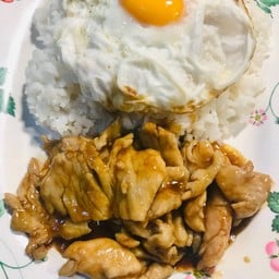 ข้าวหมูหมักนุ่มผัดซีอิ๊วหวาน