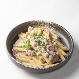 Italian Sausage & Truffle Cream Sauce Penne (พาสต้าเพนเน่ ไส้กรอกอิตาเลียน เห็ดแชมปิญอง และครีมซอสทรัฟเฟิล)