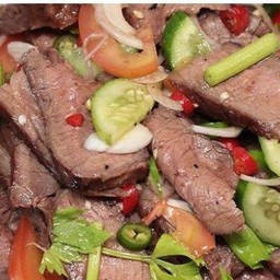 ยำเนื้อย่าง