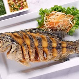 ปลากะพงทอดกรอบ