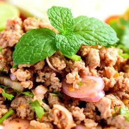 ลาบหมู เป็นกับข้าว