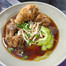 ก๋วยเตี๋ยวไก่มะระ เขต8