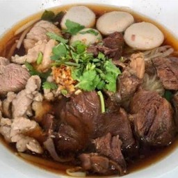 ก๋วยเตี๋ยวเนื้อเปื่อย-เนื้อสด