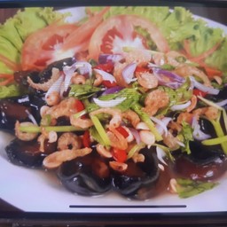 ยำไข่เยี่ยวม้า