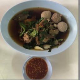 ก๋วยเตี๋ยวเนื้อ