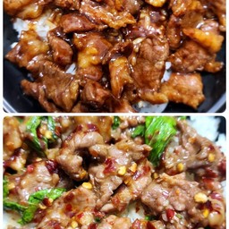 2x คู่หูความอร่อย เนื้อผัดซีอิ๊วหวาน + กระเพราเนื้อออสเตรเลีย ราดข้าวหอมมะลิ