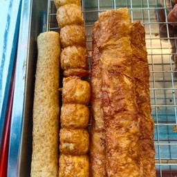 ลูกชิ้นปลาเยาวราชอู่ฟู่ เปิ้ล และ พี่นก