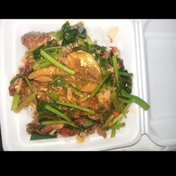 ผัดคะน้าปลากระป๋อง