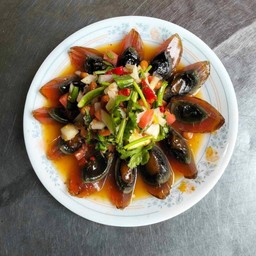 ยำไข่เยี่ยวม้า