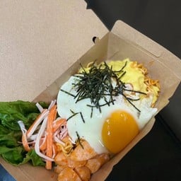 เส้นหมี่ไก่ฉีก น้ำพริกหมูกระจก