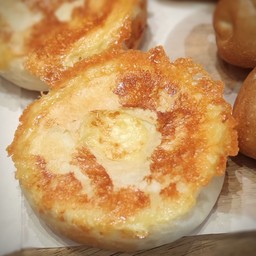 ขนมปังกามองแบร์ชีส